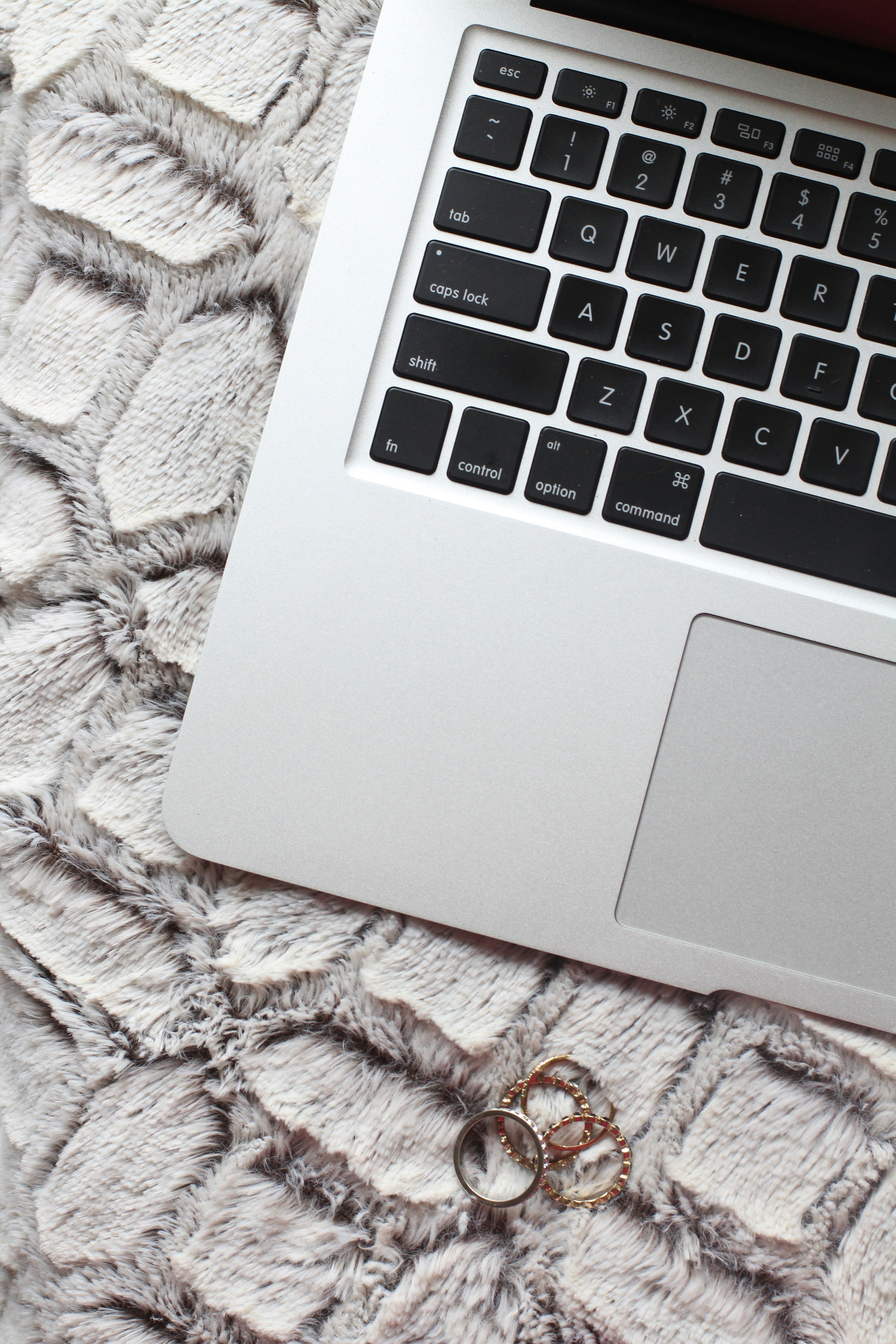 云上跑 macOS 是什么体验？我在 EC2 Mac 实例上配了个 iMessage 机器人