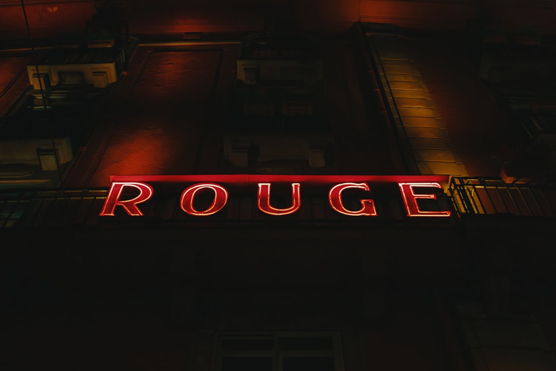 Rouge LED signage