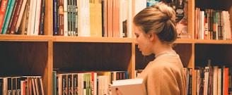 Etudiants à la bibliotèque