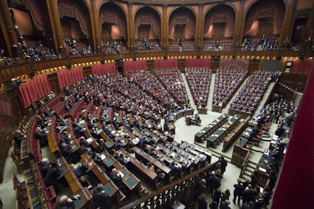 Réponse médiatique et communication stratégique