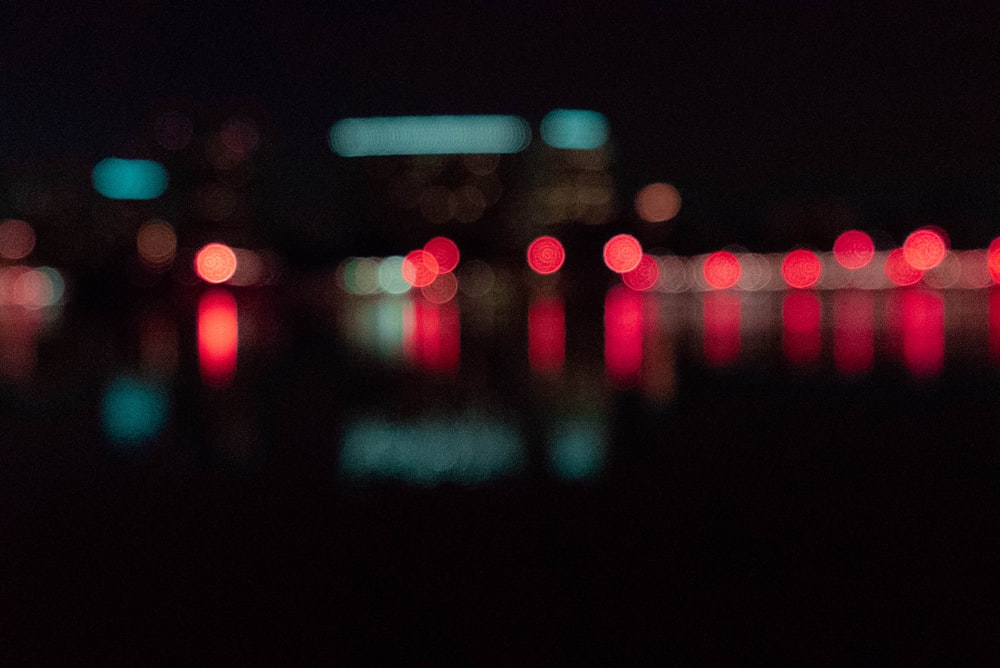 Foto von roten Bokeh-Lichtern