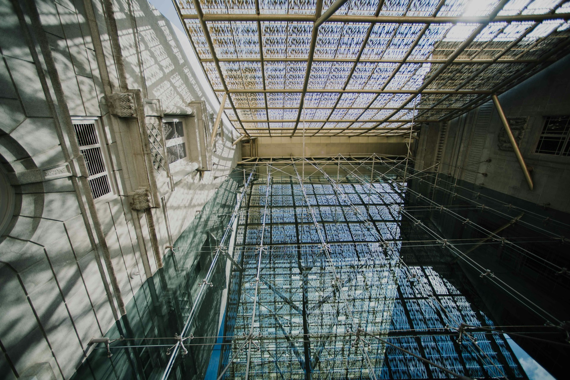 architectural photo of high-rise building