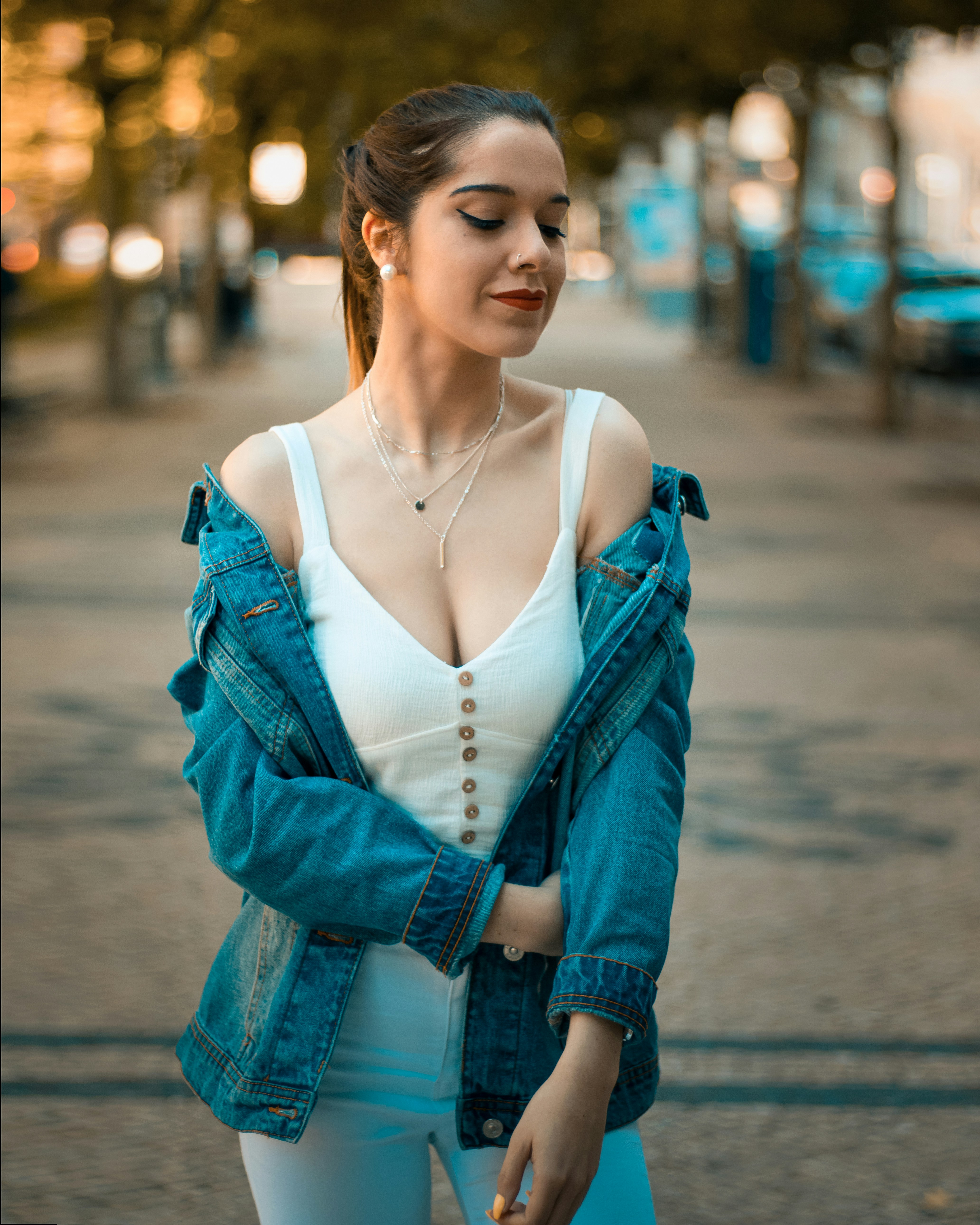 あざといの意味や漢字 類語 英語も紹介 あざとい人の特徴を男女別に解説します Reference リファレンス