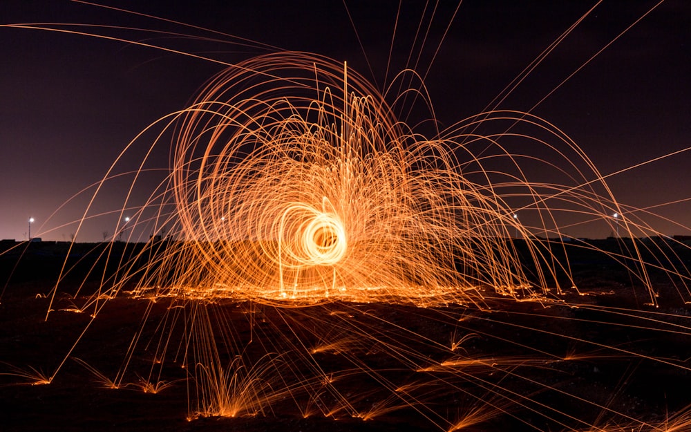 Fotografía de lapso de tiempo de exhibición de fuegos artificiales