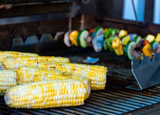 grilled corncobs