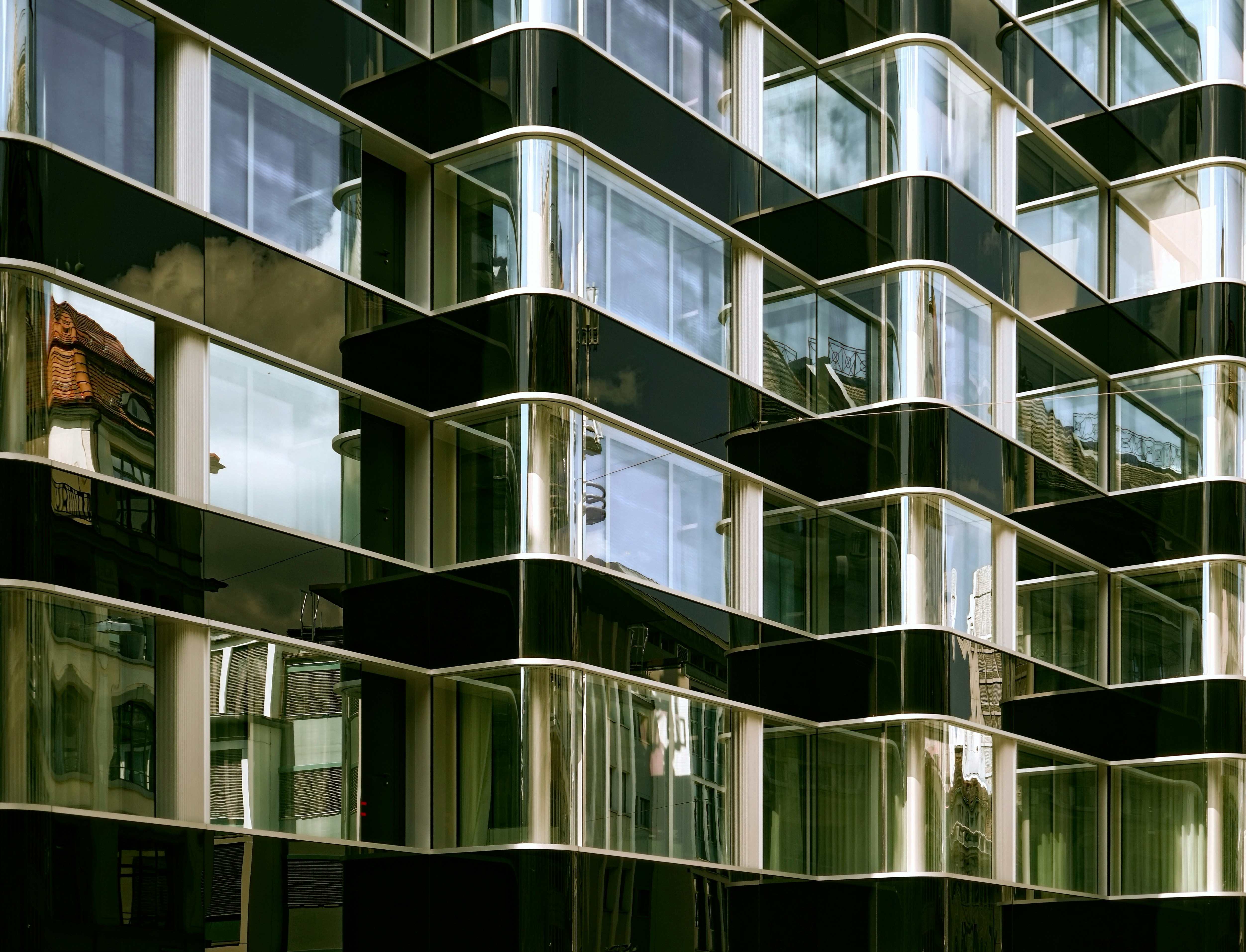 How Court Reporters Develop Sources in the Justice System