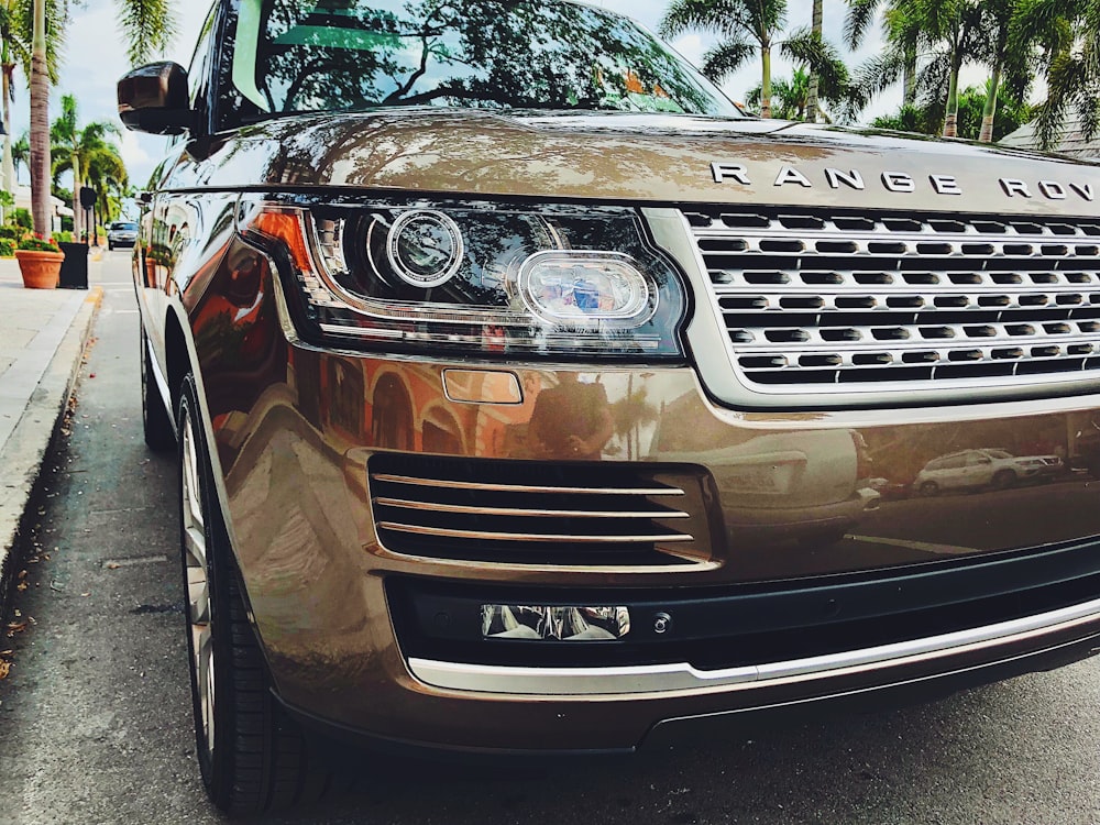 beige Range Rover vehicle