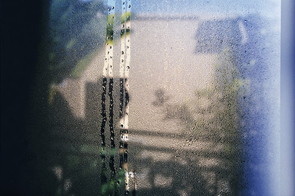 Wassertau auf Glas