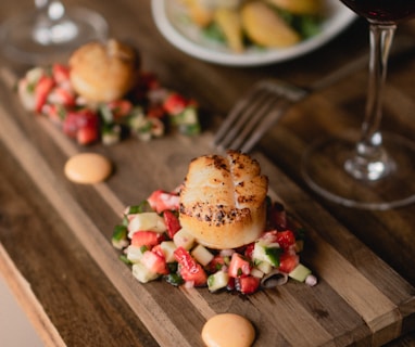 shallow focus photography of meat with vegetables