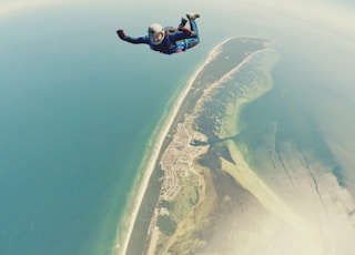 person doing skydiving