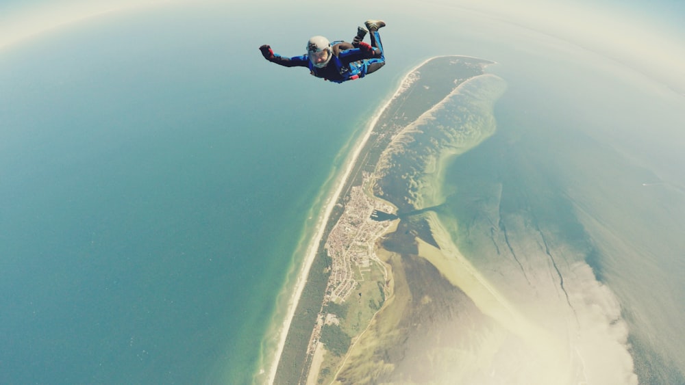 person doing skydiving