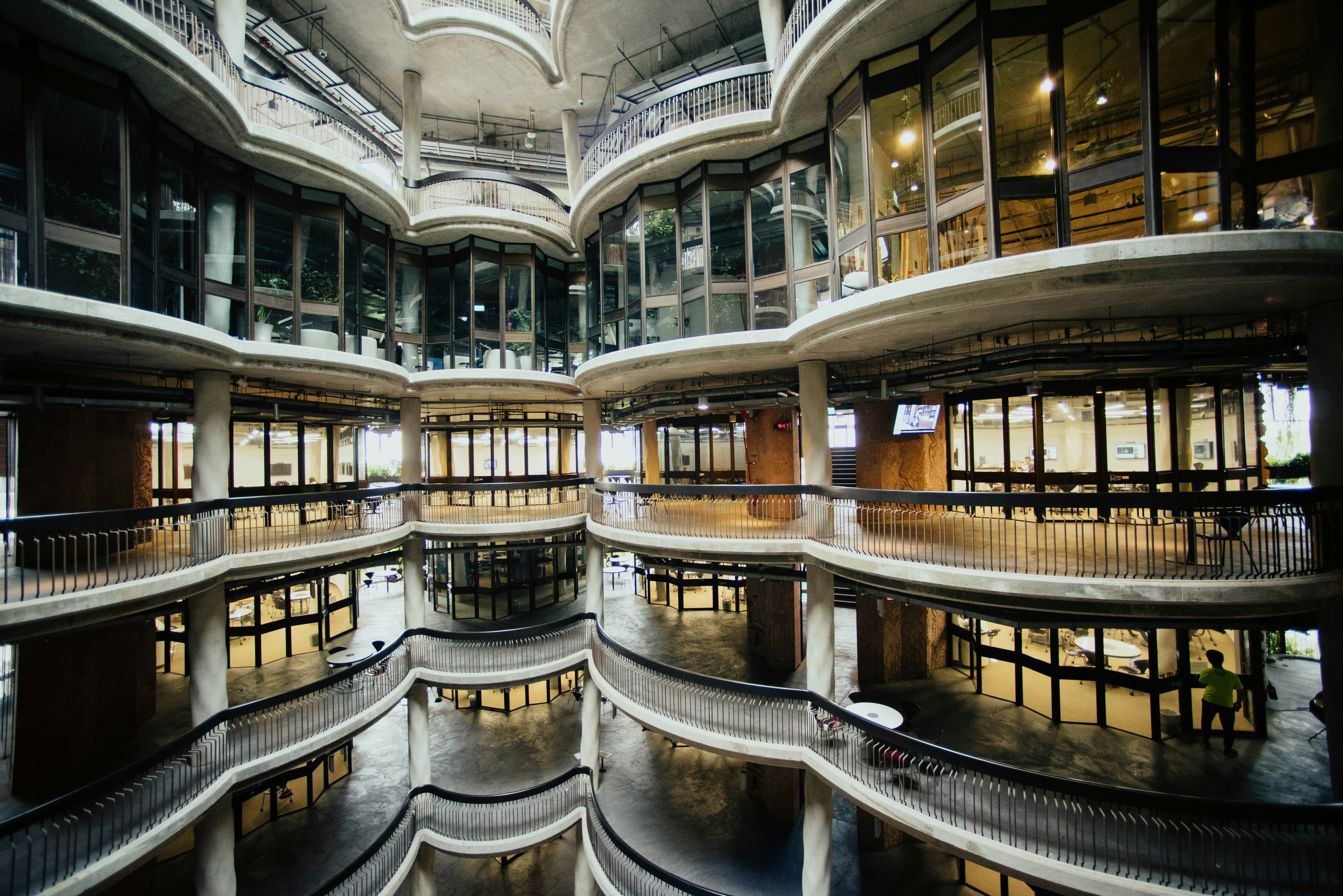 Tennant Company Launches Industry&rsquo;s First Industrial Robotic Floor Scrubber