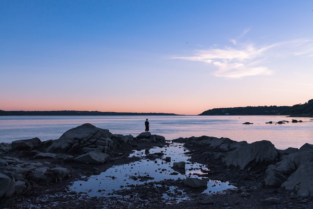 travelers stories about Shore in Plage-Jacques-Cartier, Canada