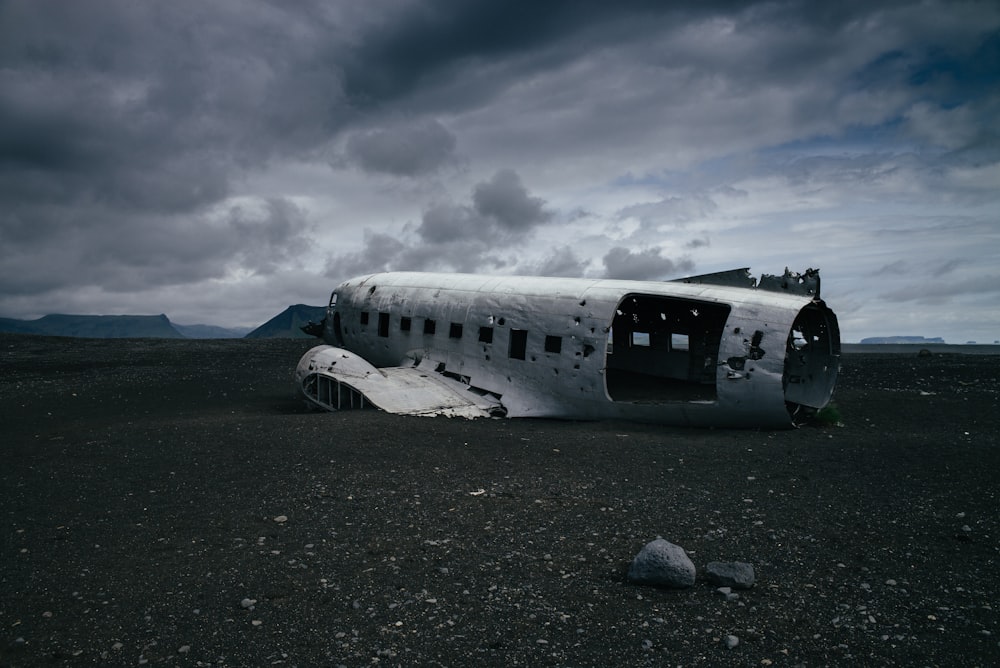 crashed white airliner