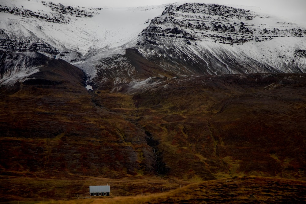 landscape photography of snowy mountain