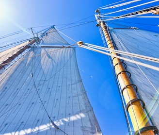 brown sailing ship mast