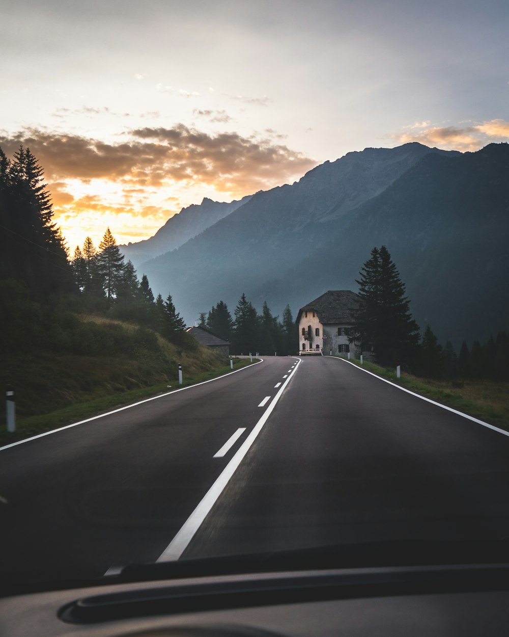 Foto de la carretera y de la casa