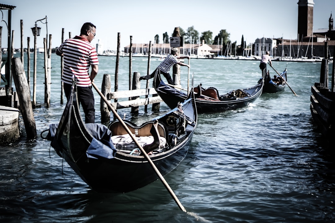 travelers stories about Waterway in Venise, Italy