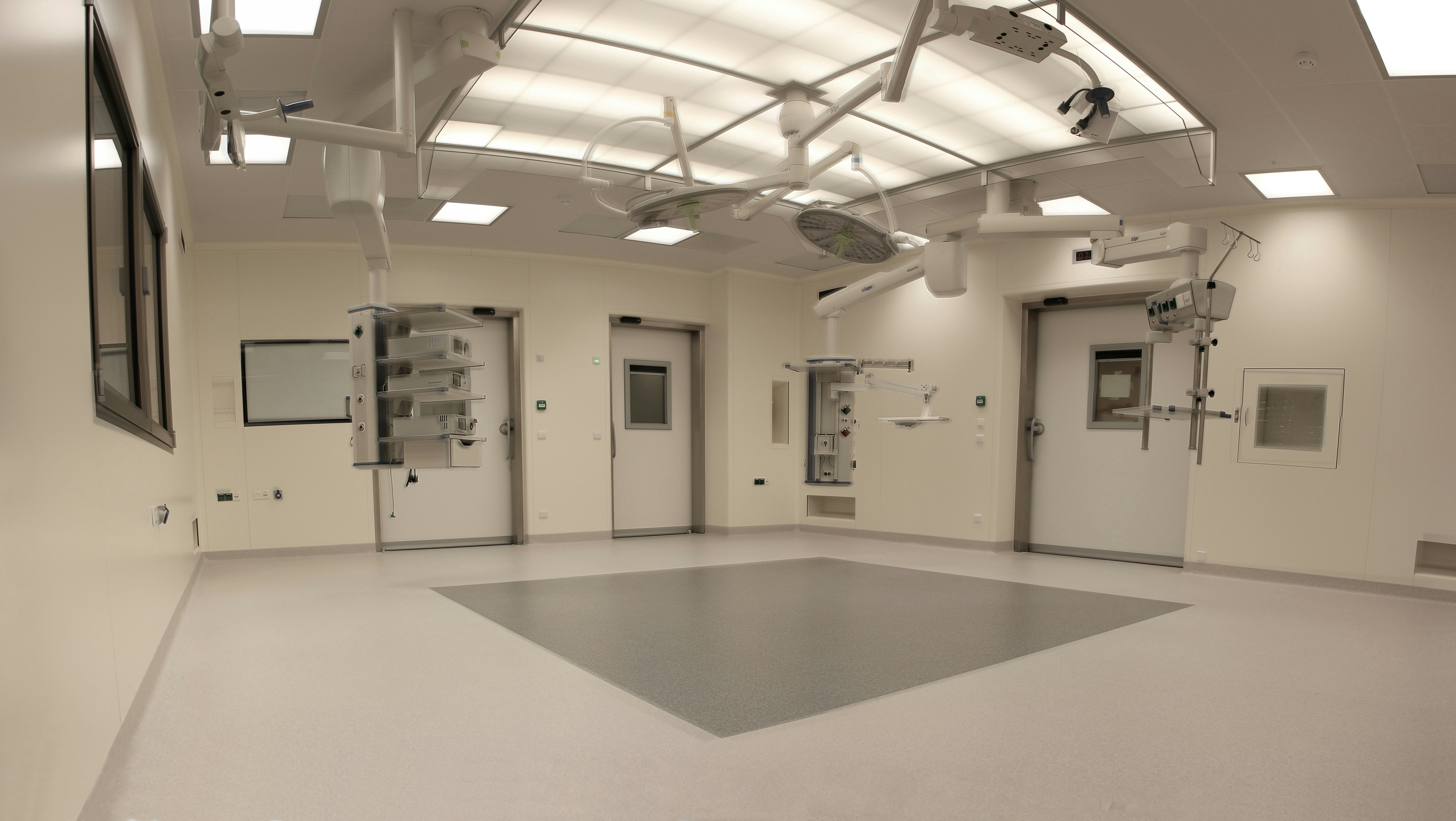 Selecting the Right Laminar Airflow Ceiling for Operating Room Environments