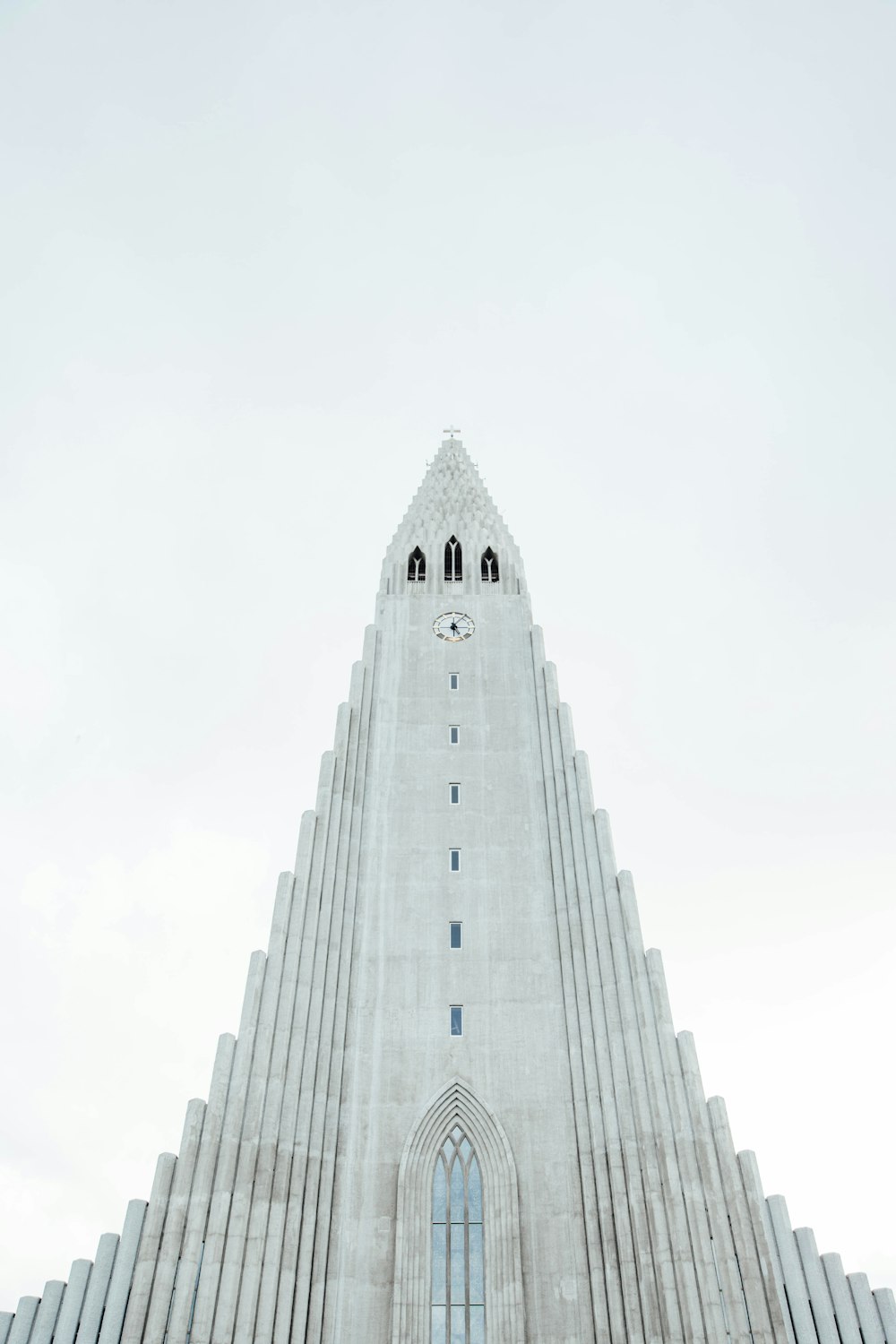 Cathédrale en béton gris