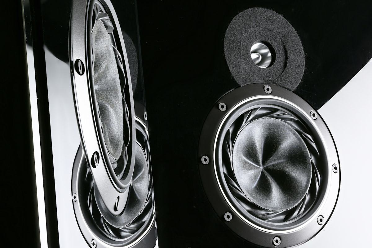 How to Add a Subwoofer to Powered Bookshelf Speakers