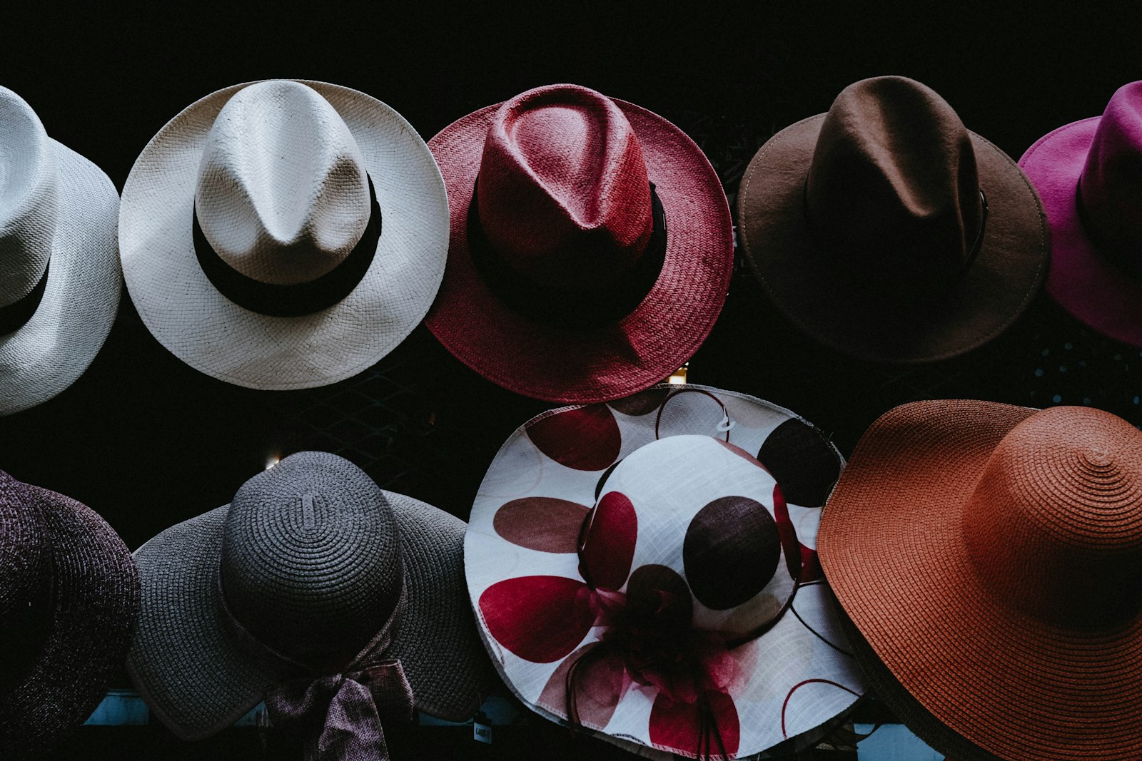 Fujifilm X-Pro2 + Fujifilm XF 56mm F1.2 R sample photo. Assorted-color cowboy hat lot photography