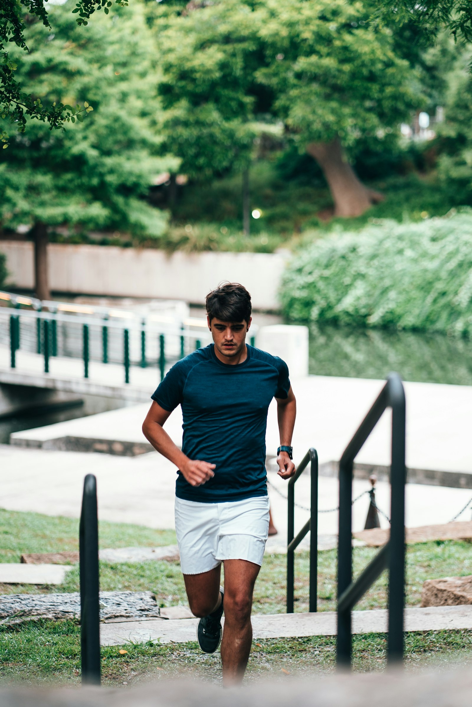 Sony a7S II + Sony FE 85mm F1.8 sample photo. Man running during daytime photography