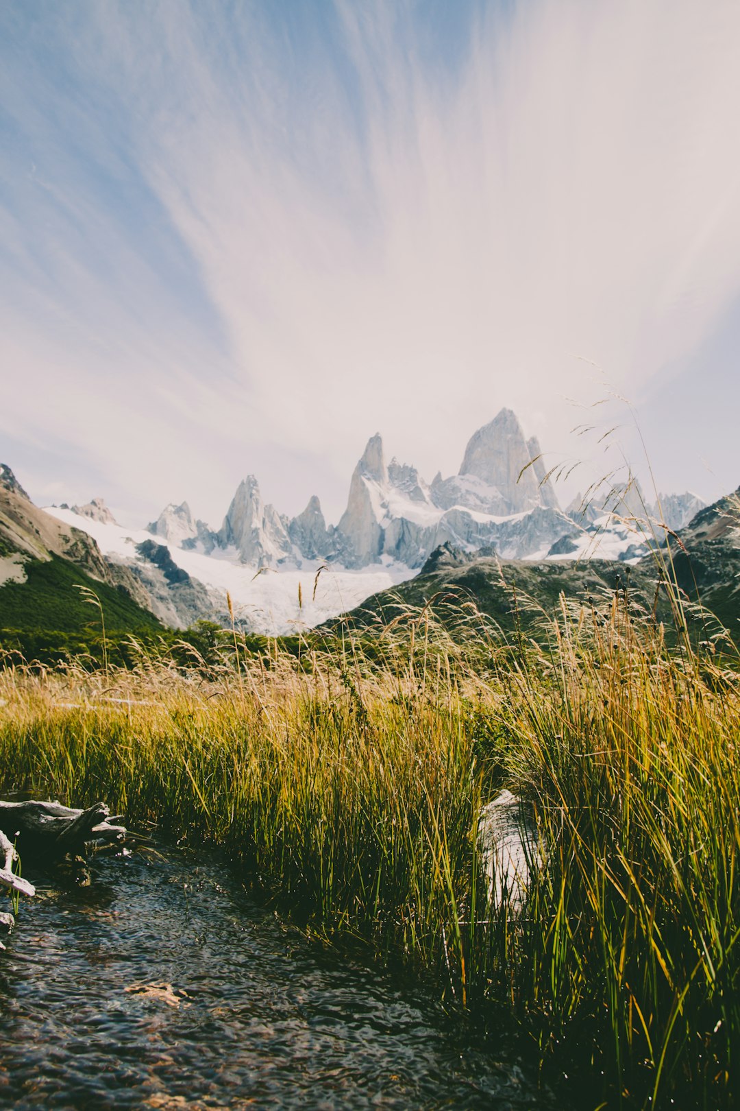 travelers stories about Mountain range in Los Glaciares National Park, Argentina