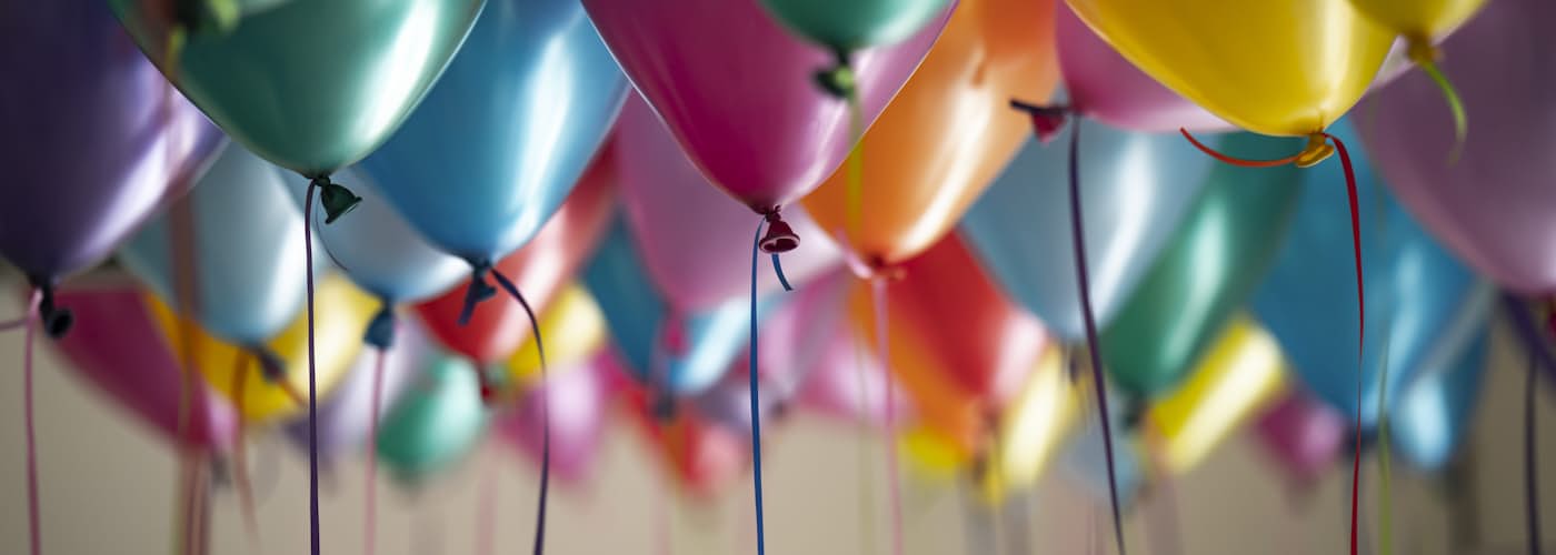 חגיגת "יום הולדת הפתעה" בגיל הביניים בישראל