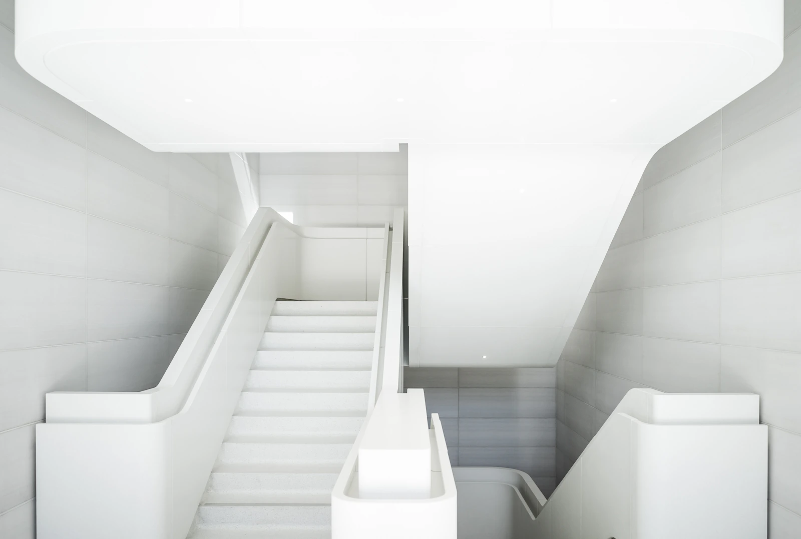 STILL PERSPECTIVE 디자인 참고 사진