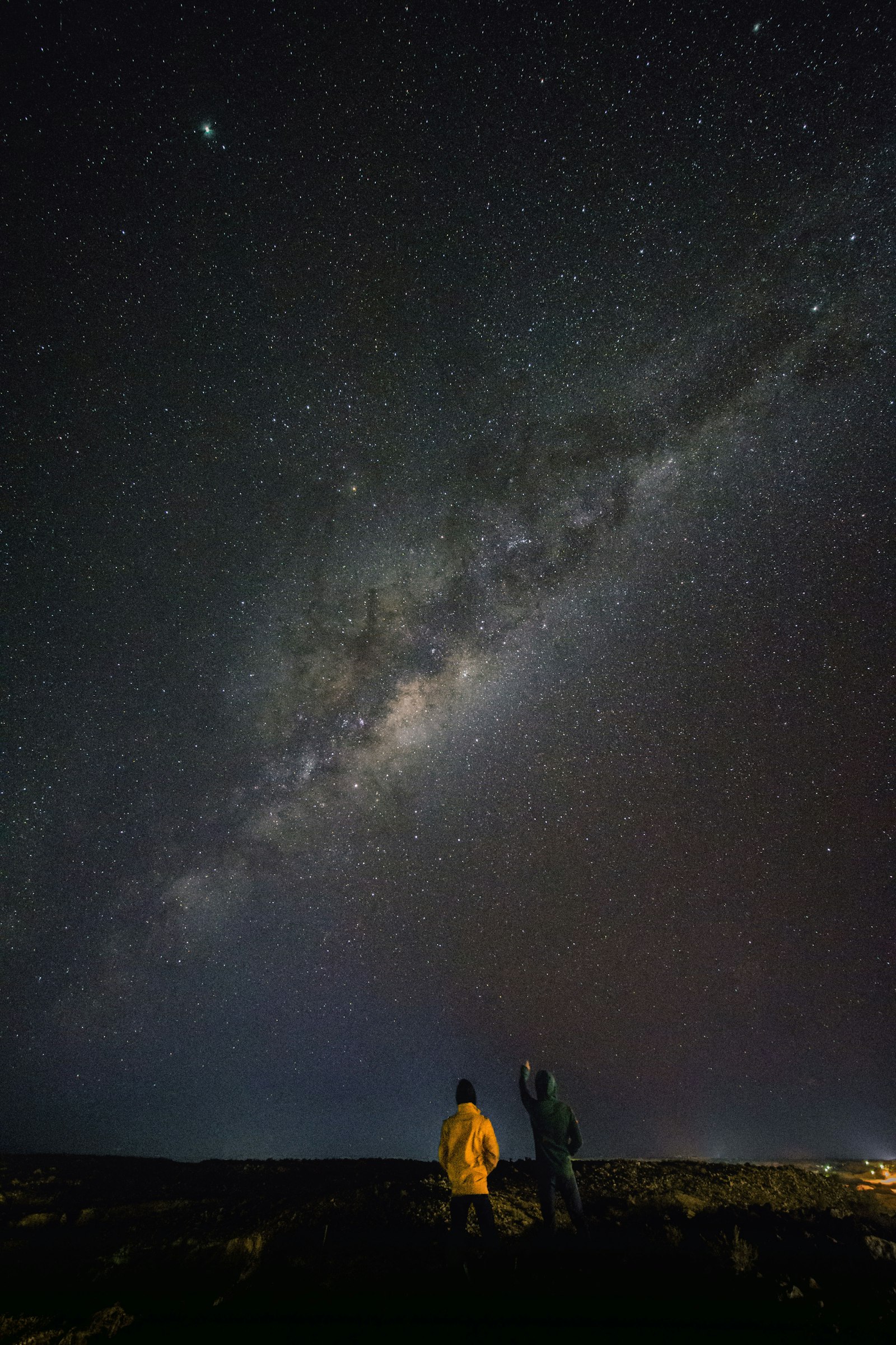 Nikon D7200 + Samyang 14mm F2.8 ED AS IF UMC sample photo. Two person standing while photography