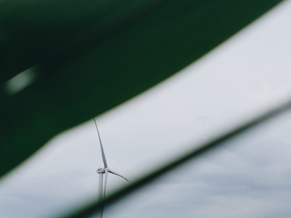 white windmill at daytime