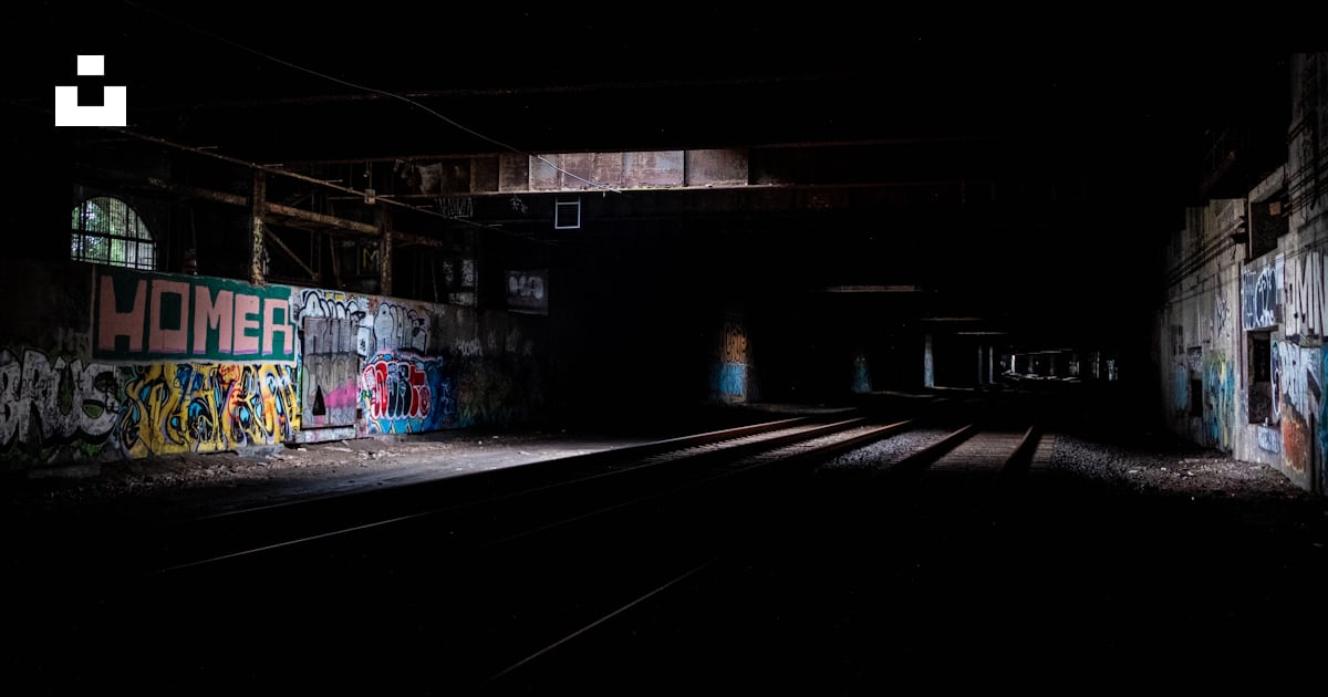Dark train railways photo – Free West 125th street Image on Unsplash