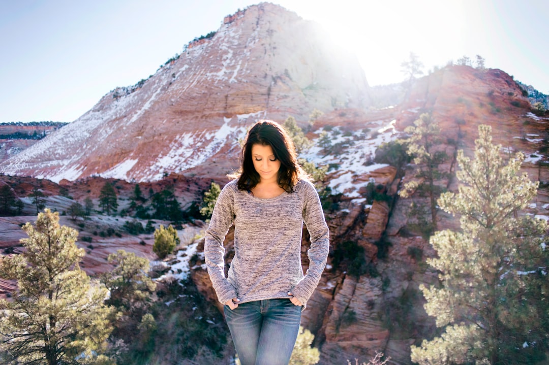 travelers stories about Mountain in Zion Park Boulevard, United States