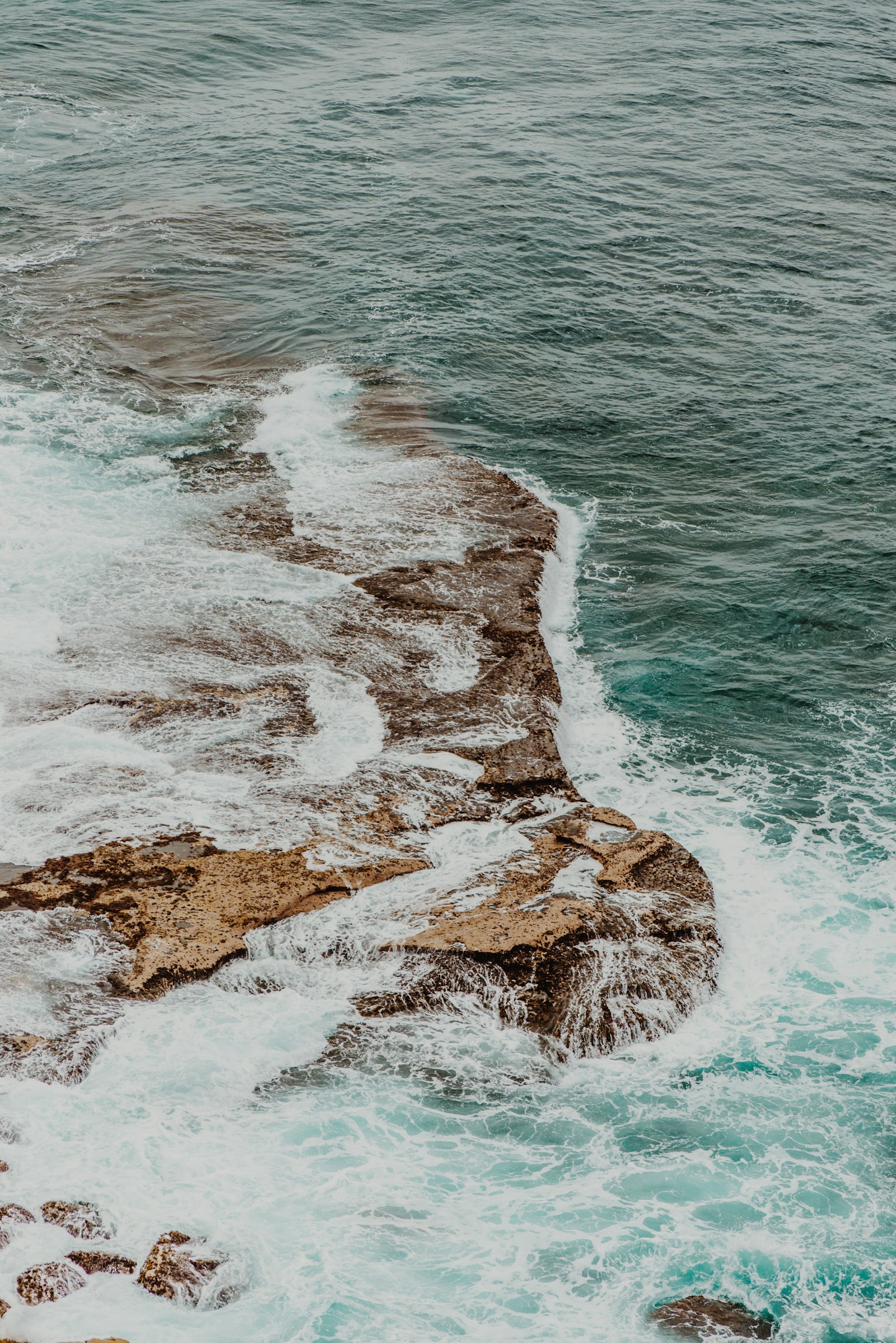 Sony a7R II + Sony Vario-Tessar T* E 16-70mm F4 ZA OSS sample photo. Rock formation beside body photography