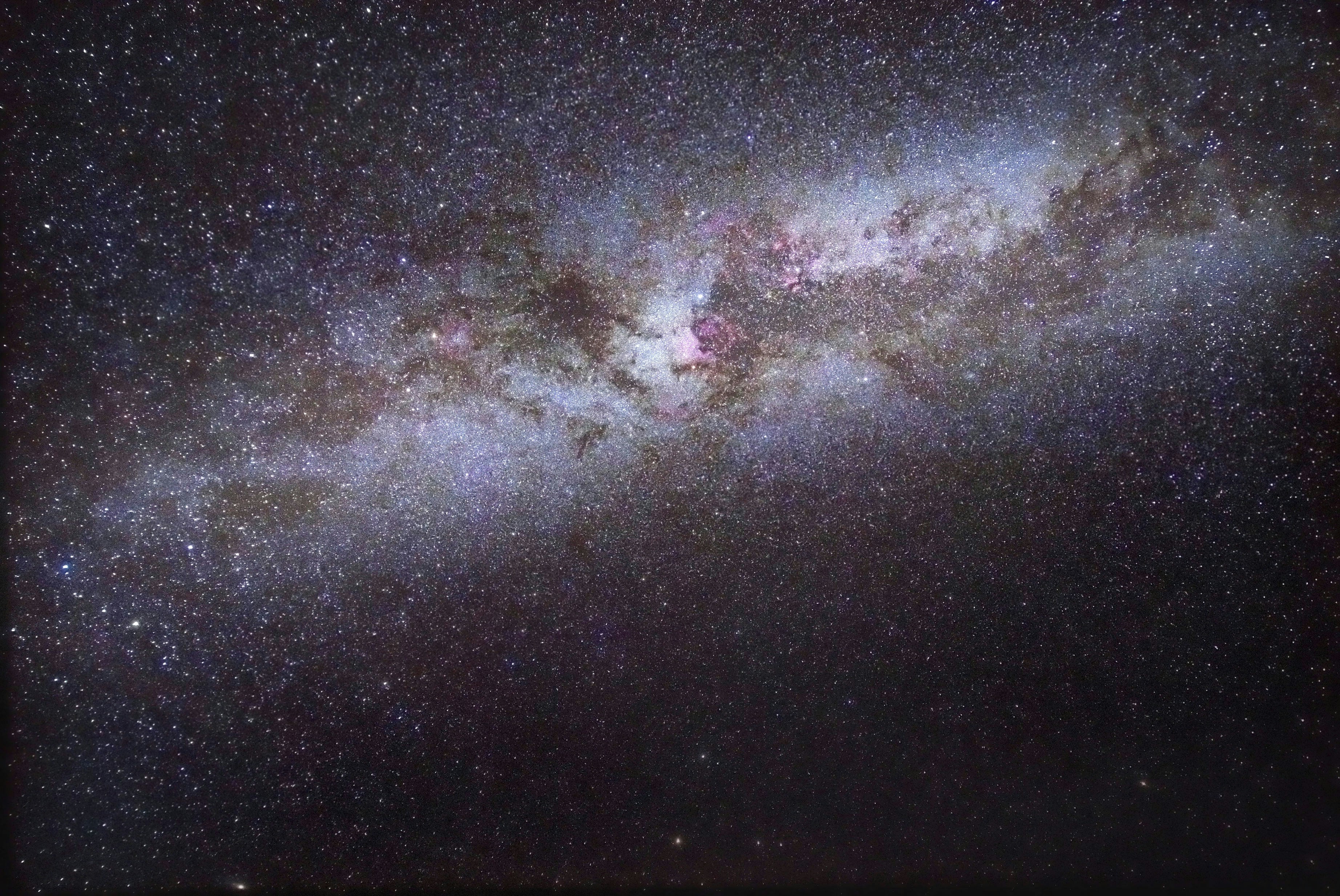 milky way digital wallpaper