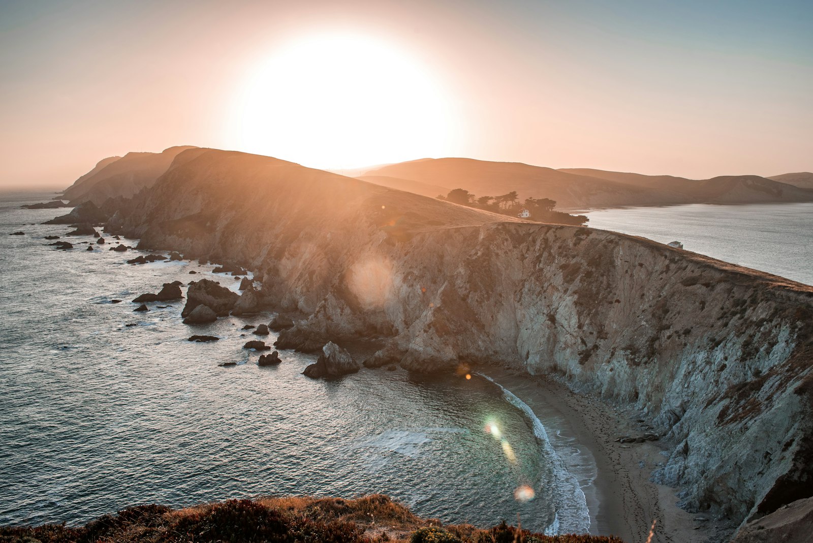 Nikon D750 + Nikon AF-S Nikkor 28-70mm F2.8 ED-IF sample photo. Ocean view under blue photography