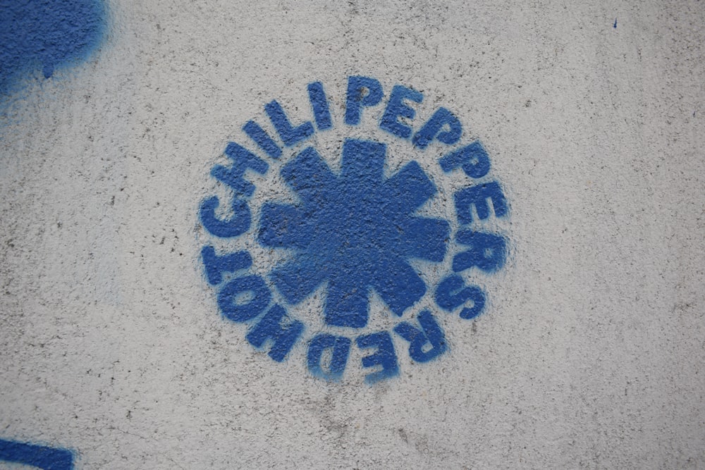 ブルーのレッド・ホット・チリ・ペッパーズのロゴ