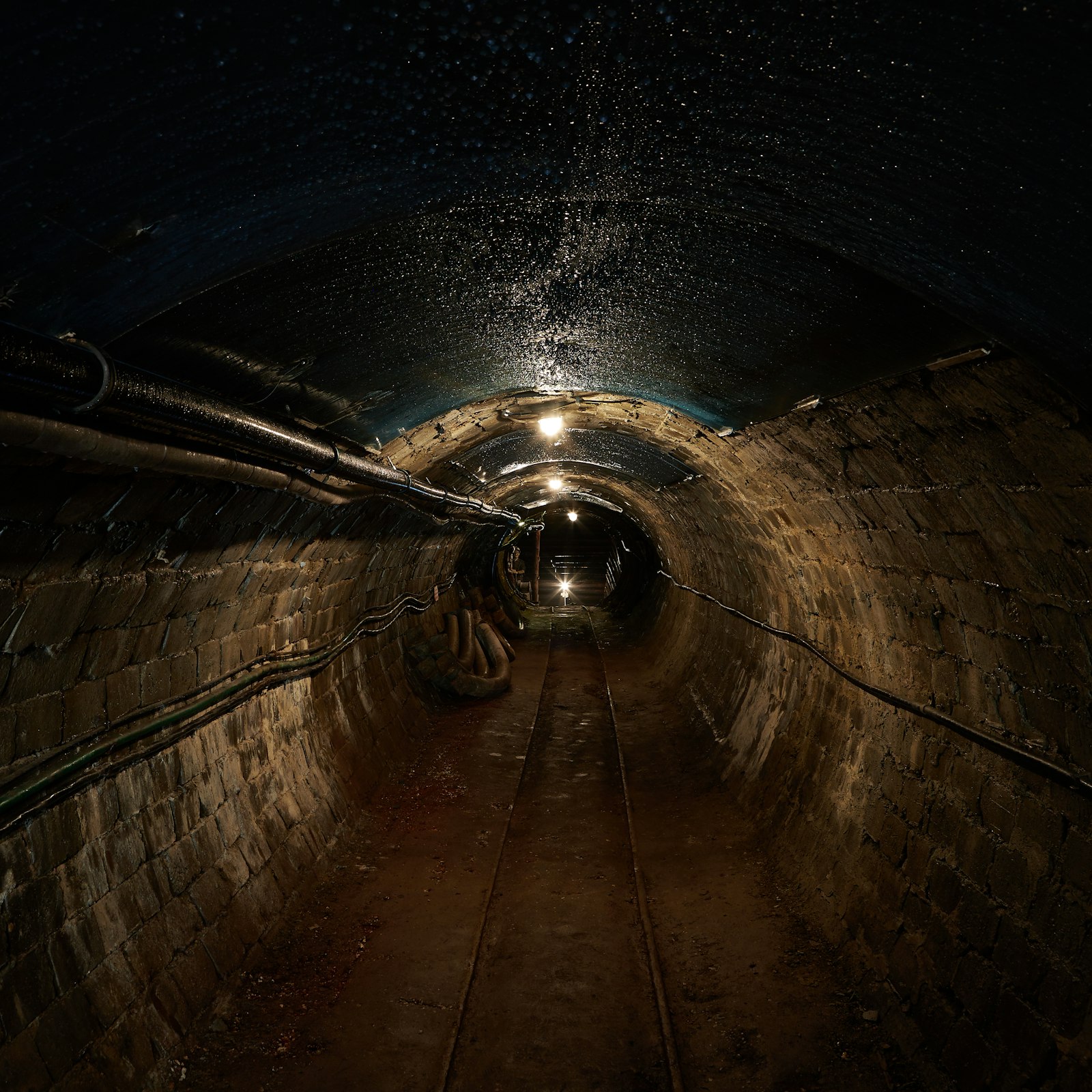 Canon EOS 6D Mark II + Canon EF 24-105mm F4L IS USM sample photo. Mining tunnel photography