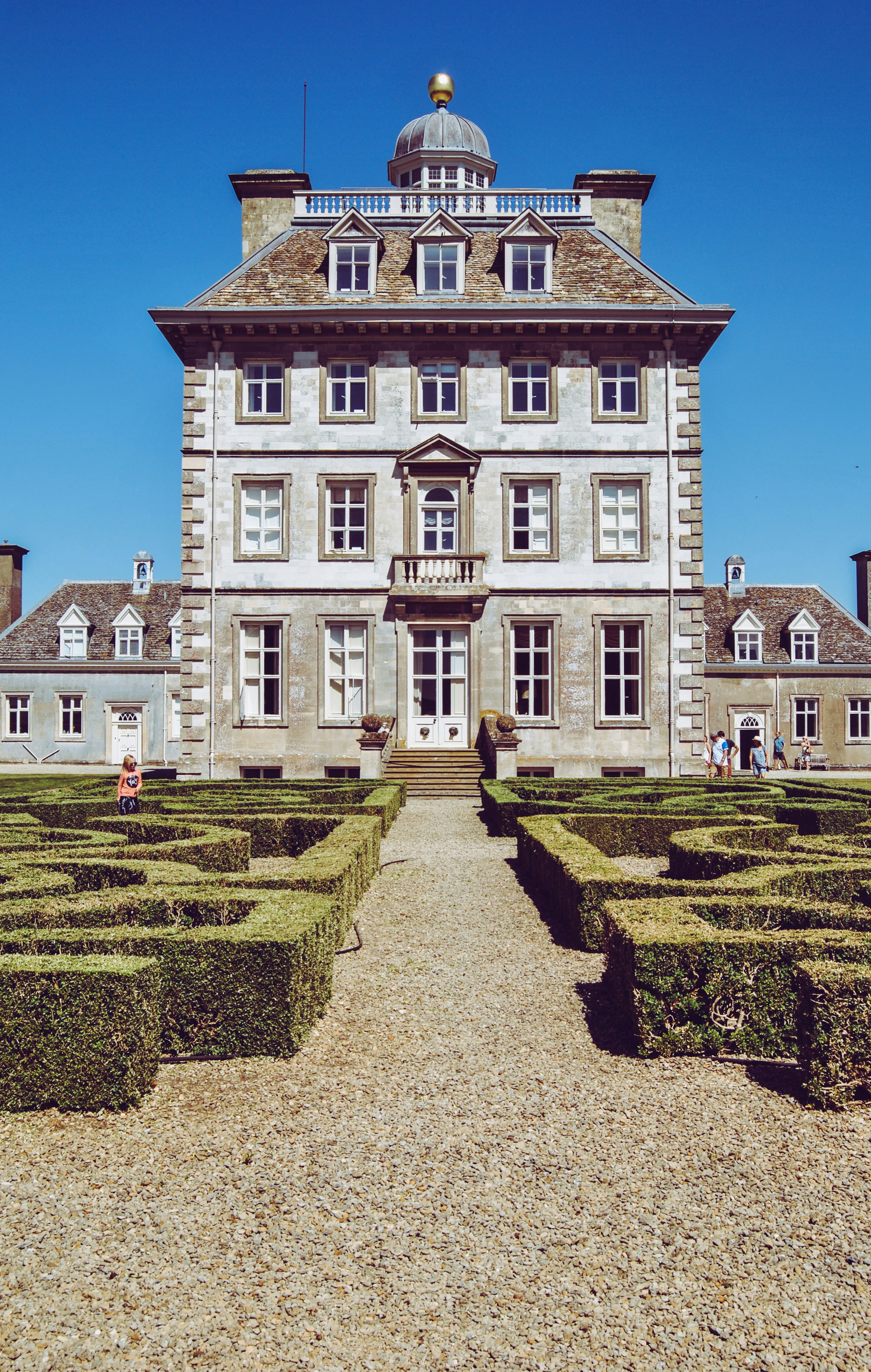 전기회로 미로 탈출기: 전자공학, 알수록 짜릿한 스릴러!