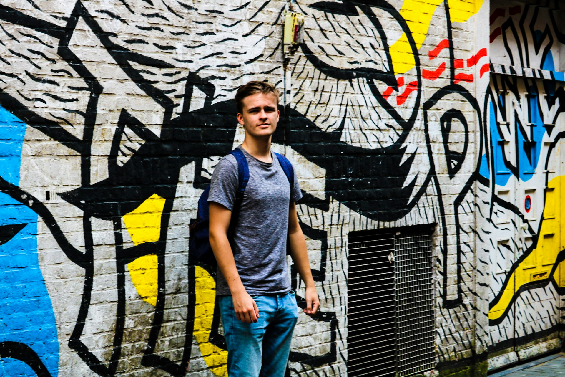 black and white bed linen