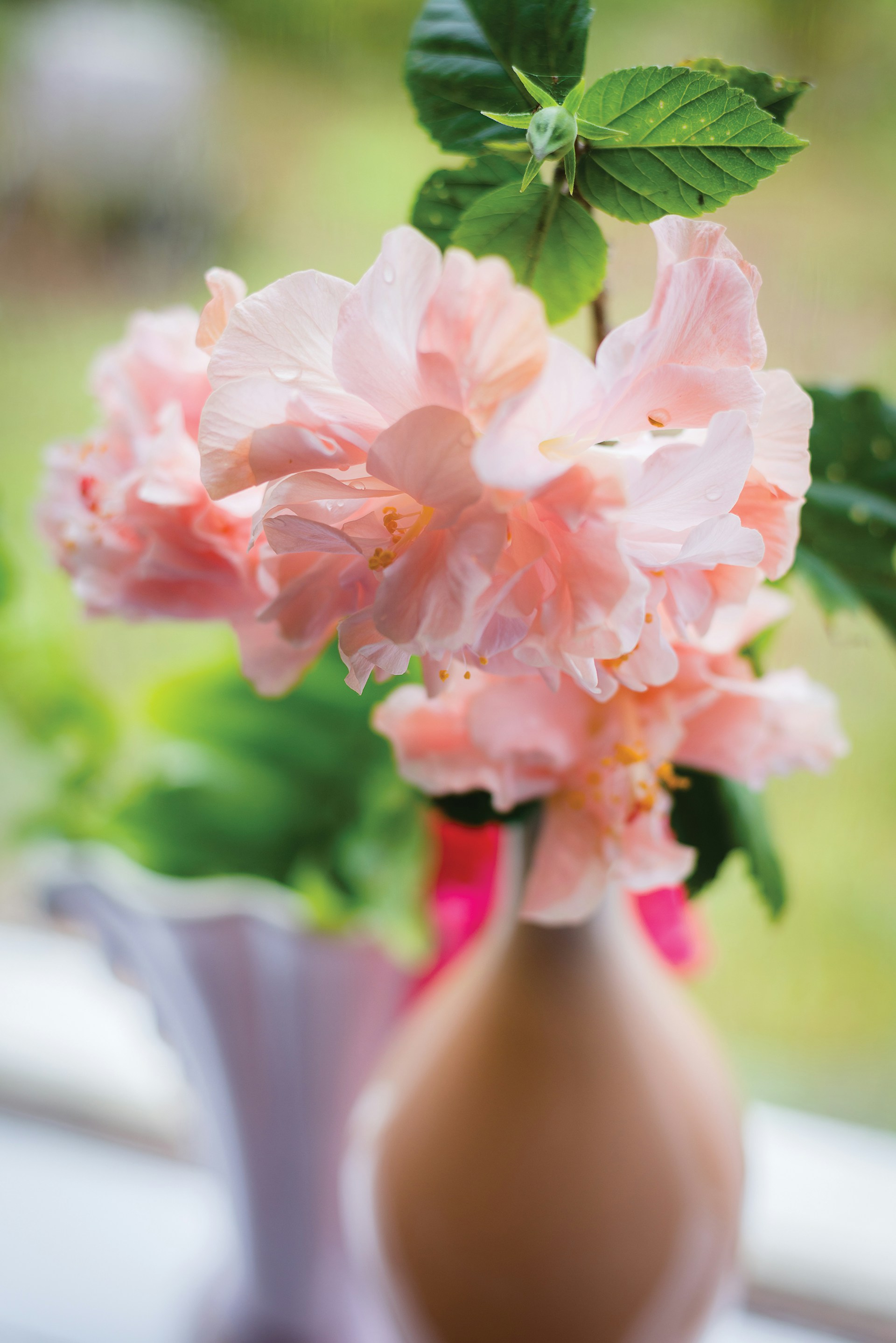 gray computer monitor