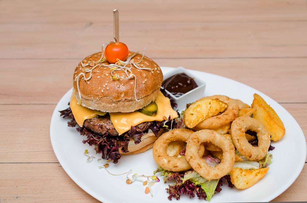 Calamares y hamburguesa