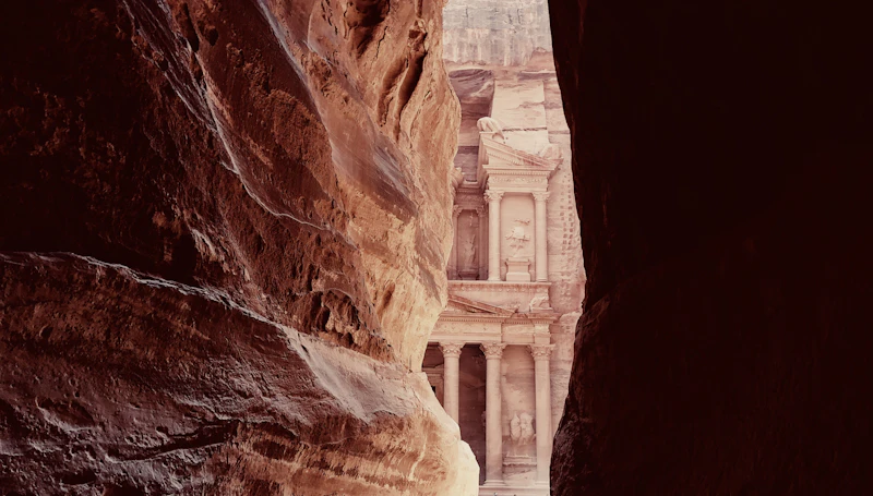 Best Affordable Bars in Petra Where You Can Actually Afford a Round