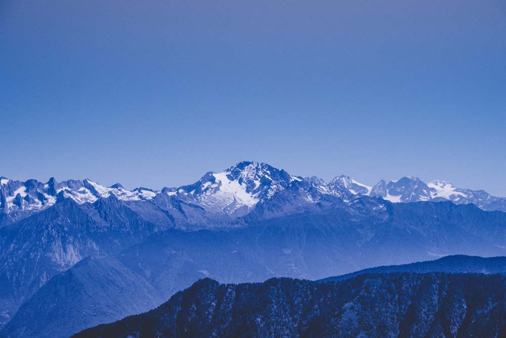 Fotografias aéreas das montanhas glaciares