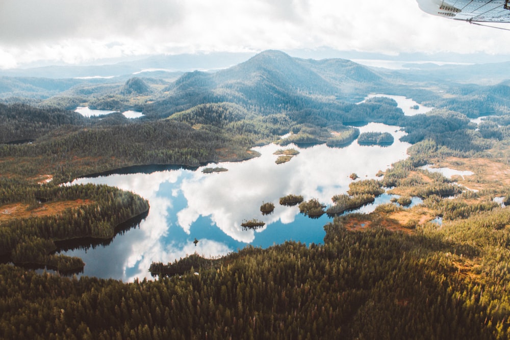 mountain near lake during daytime