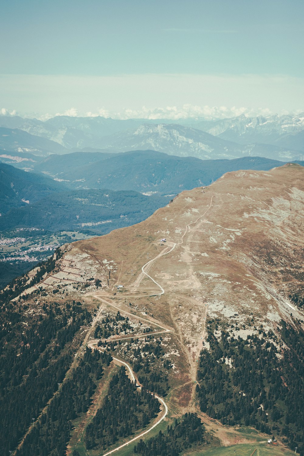 Vista aérea da montanha