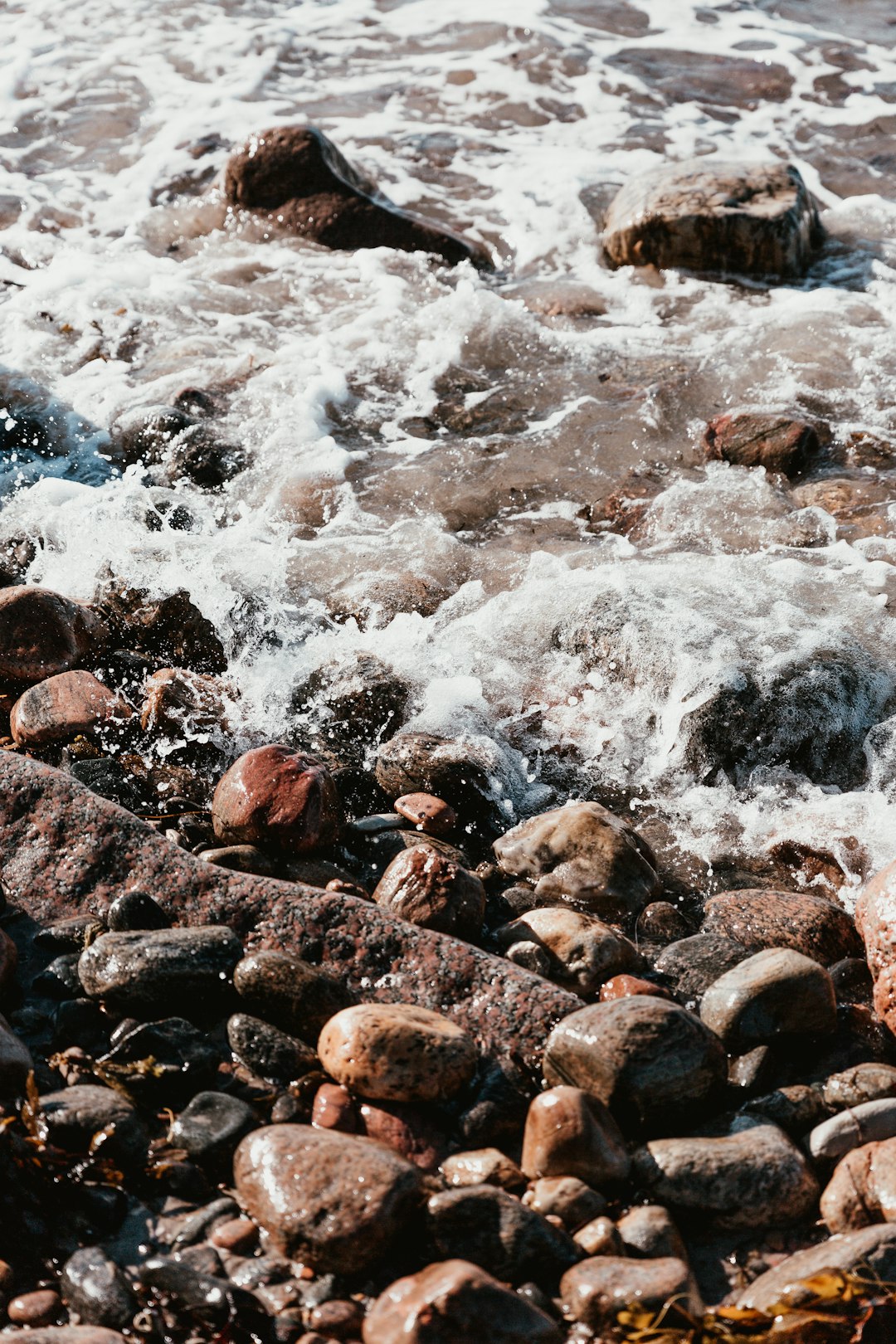 sea waves in rocks