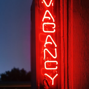 Vacancy neon signage