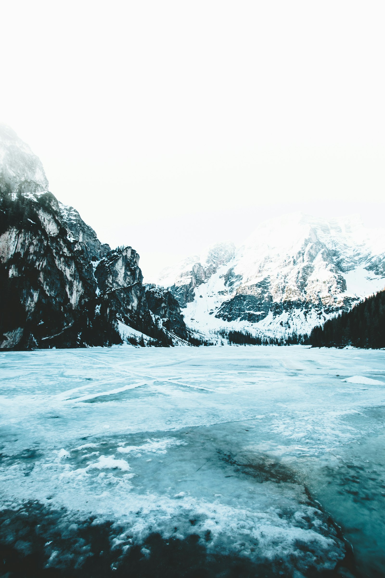 Canon EF 17-40mm F4L USM sample photo. Mountains with snow on photography